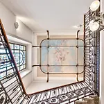 דירה Three-room In Center קומו