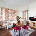 דירה Three-room In Center