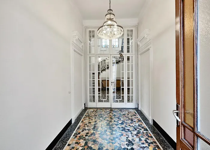 Three-room In Center Διαμέρισμα *