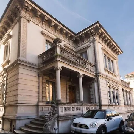 Апартаменты Three-room In Center *