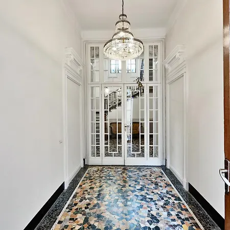 Three-room In Center Апартаменты *