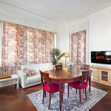 Апартаменты Three-room In Center