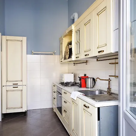 Three-room In Center *