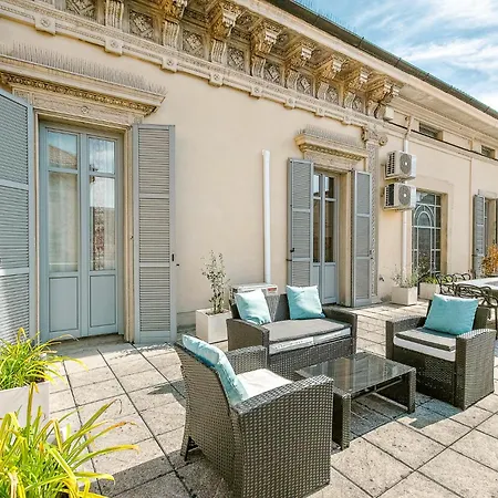 Three-room In Center