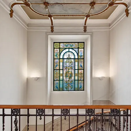 Three-room In Center * 科莫