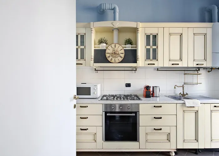 דירה Three-room In Center