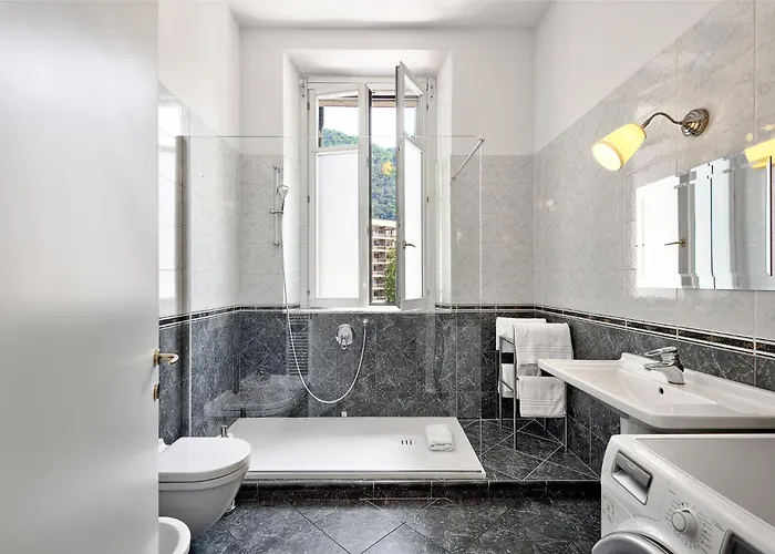 Three-room In Center דירה